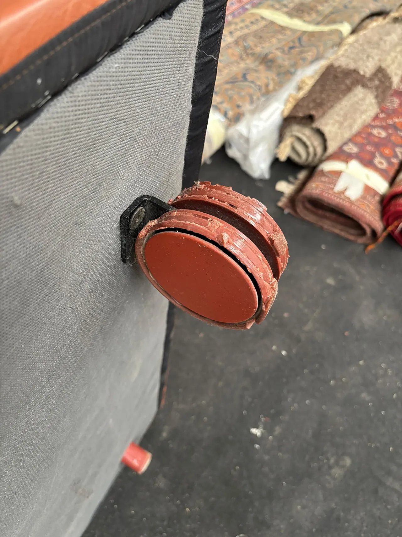 Poltrona Baisity di Antonio Citterio per B&B, anni '80 14