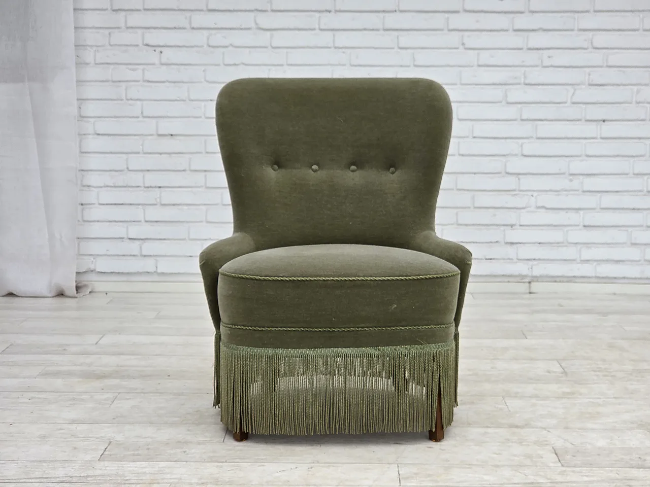 Anni '70, poltrona danese, velluto da arredamento verde. 1
