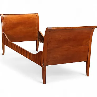 Single sleigh bed in walnut, late 19th century