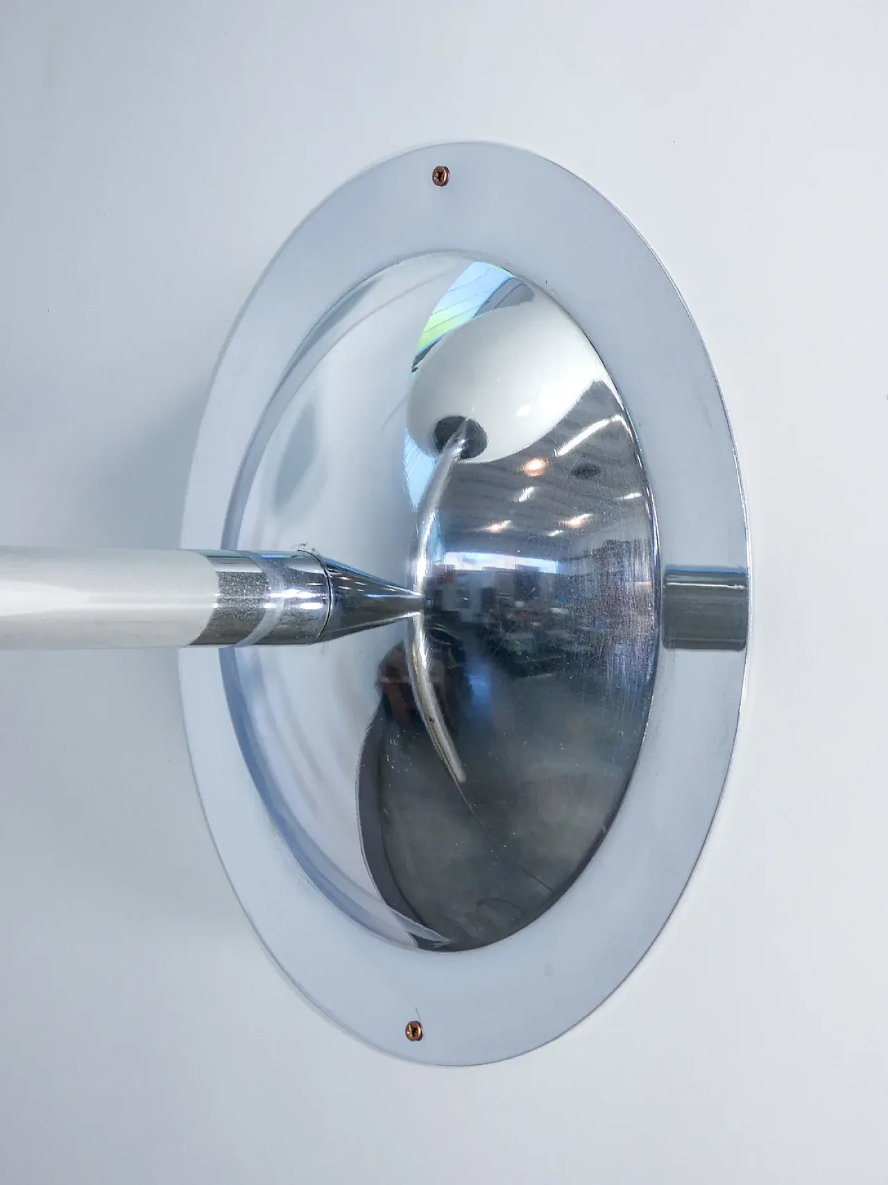 Lampada da muro in metallo cromato e vetro opalino, anni '70 8