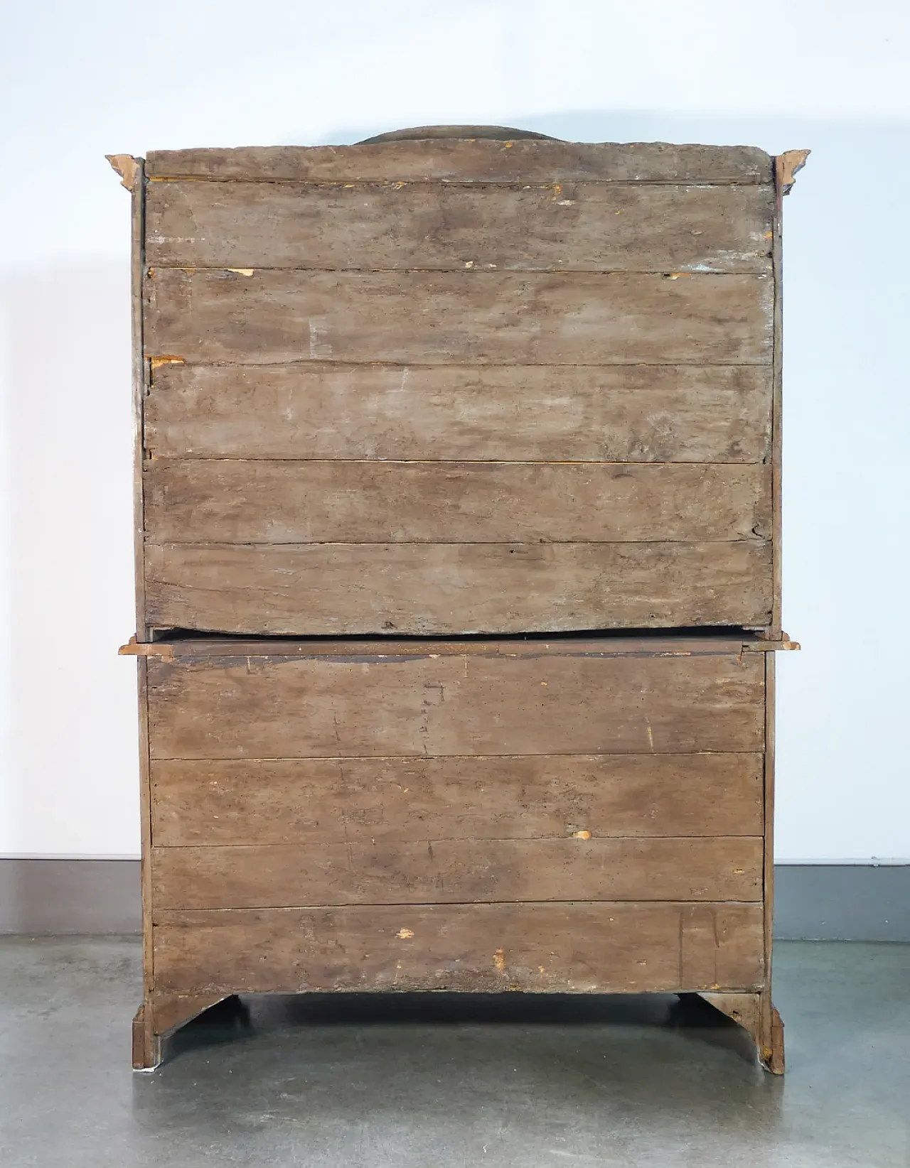 Credenza a doppio corpo in legno massello di noce, '700 10