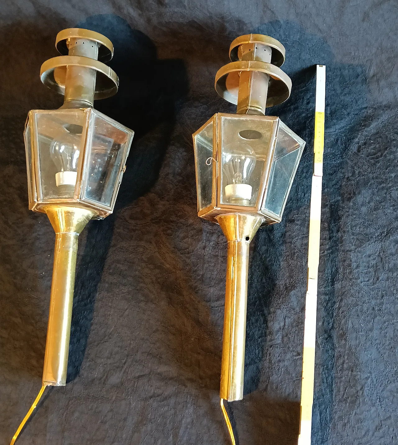 wall sconces, lanterns. 9
