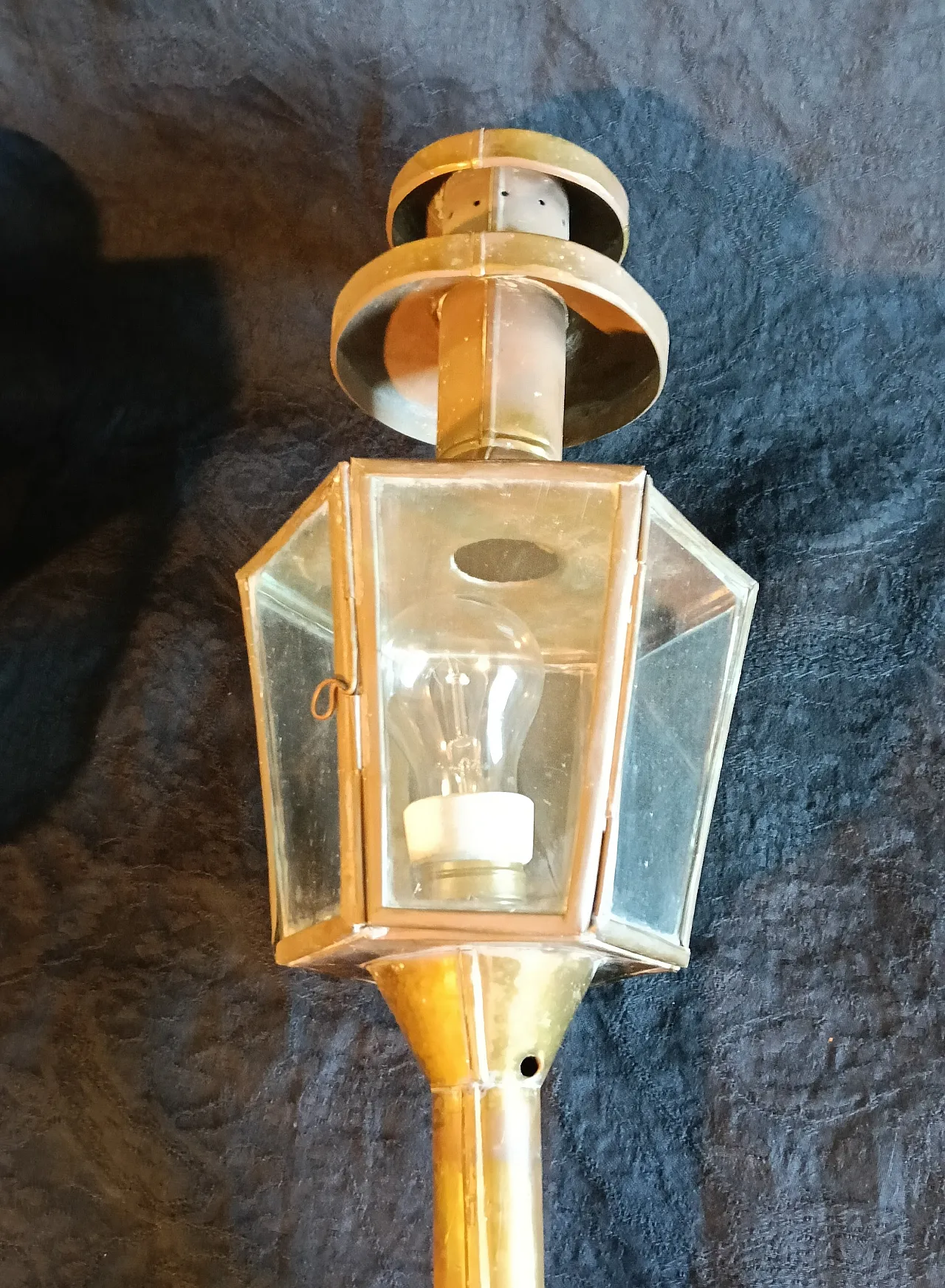 wall sconces, lanterns. 11