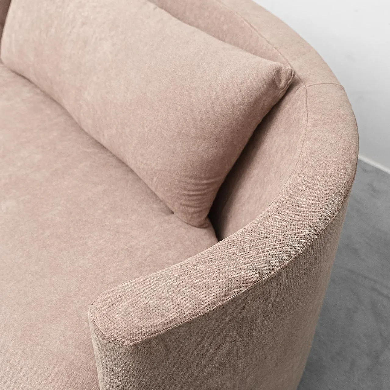 Curved sofa in brown fabric, 70s design 6