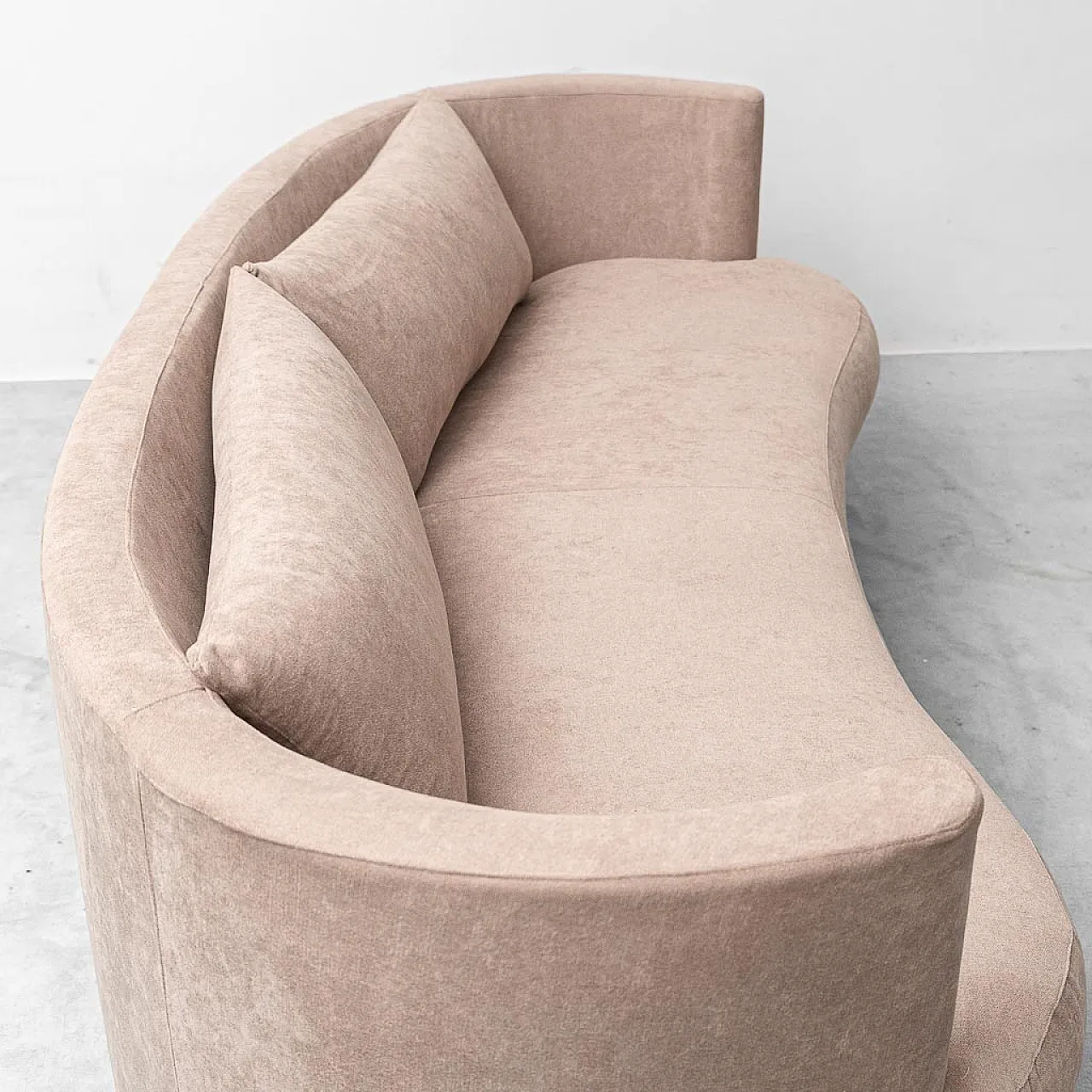 Curved sofa in brown fabric, 70s design 9