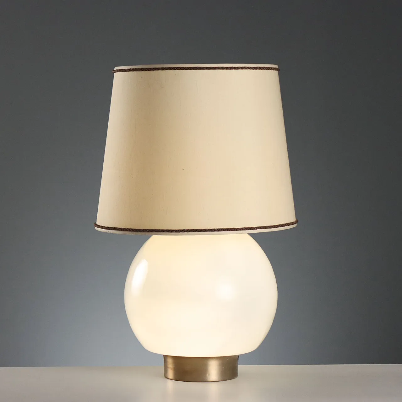 Table lamp in white glass, late 20th century 1