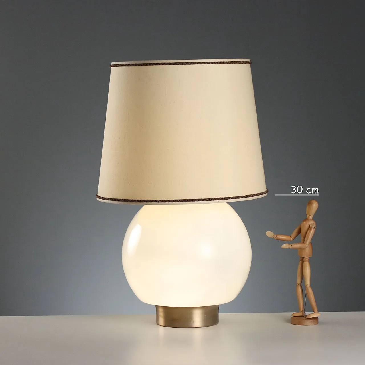 Table lamp in white glass, late 20th century 3