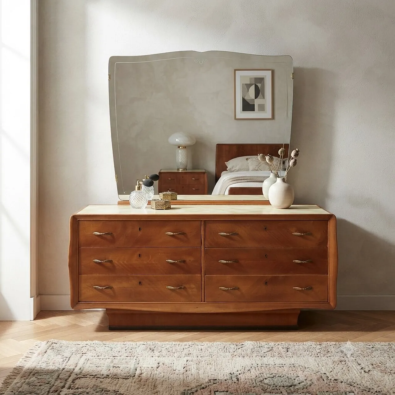Chest of drawers in mahogany and glass top, mid-20th century 2