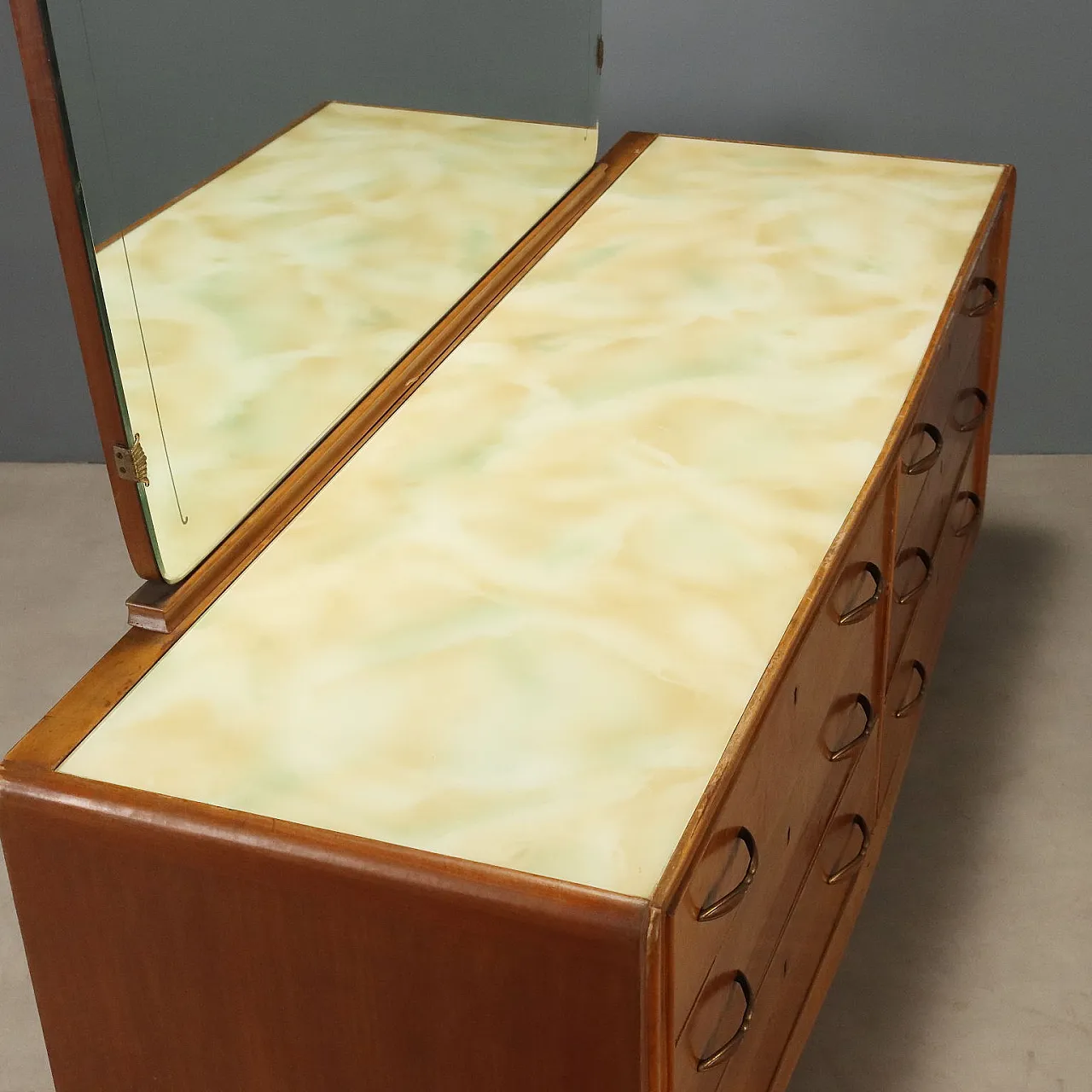 Chest of drawers in mahogany and glass top, mid-20th century 10
