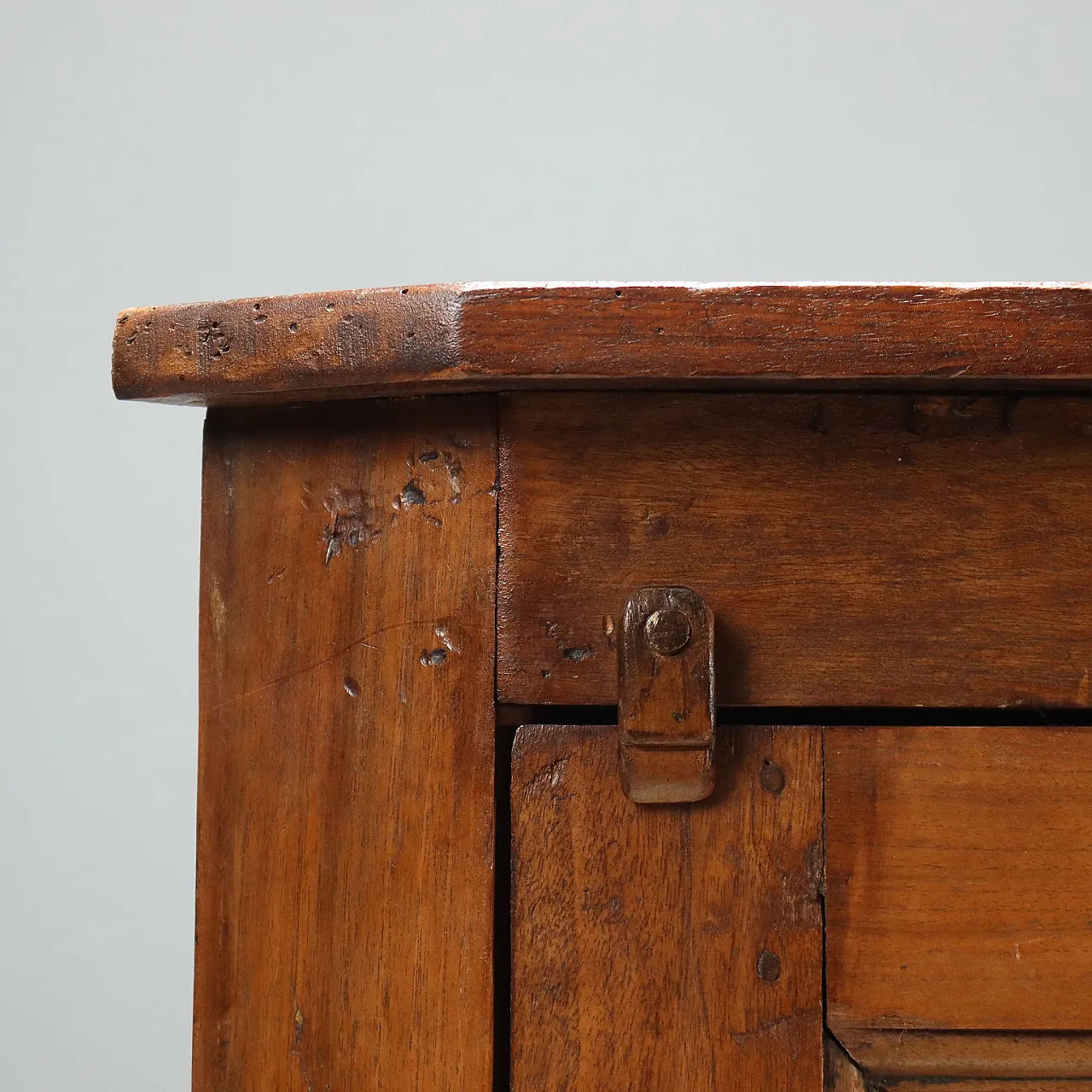 Corner unit in Italian walnut, late 19th century 6