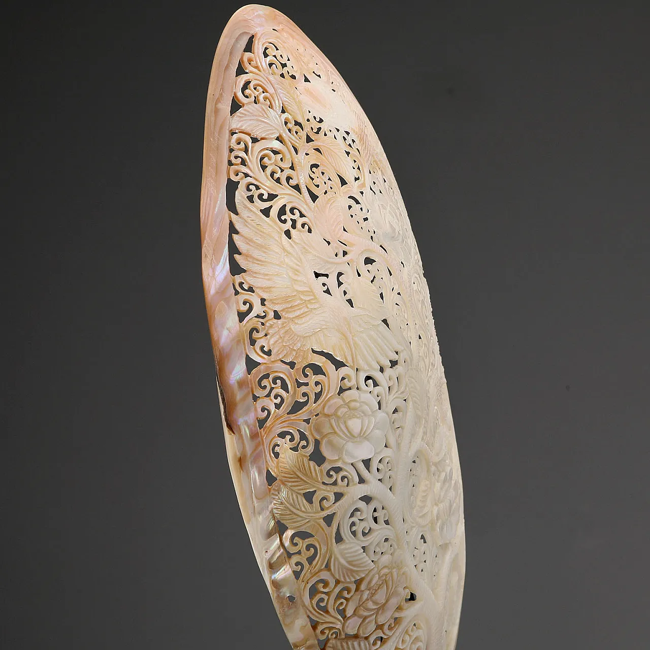 Carved and perforated mother-of-pearl shell, 20th century 4