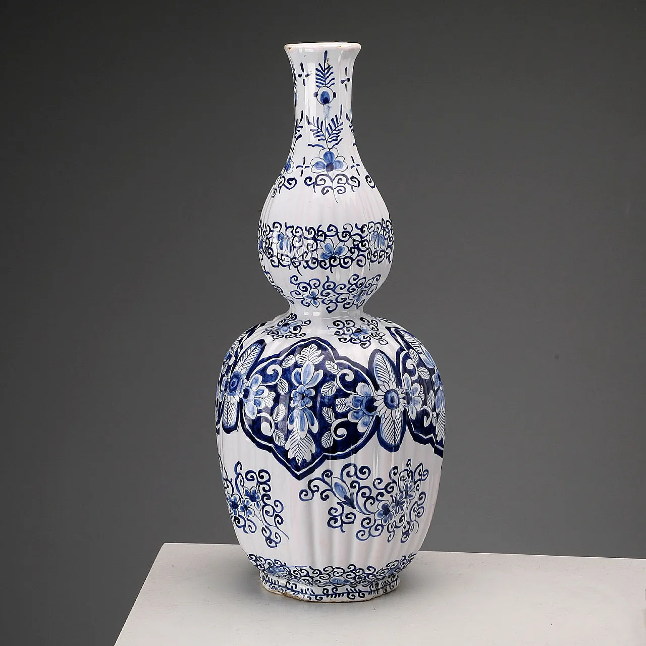 Majolica vase, Manufacture of Aprey, 19th century 3