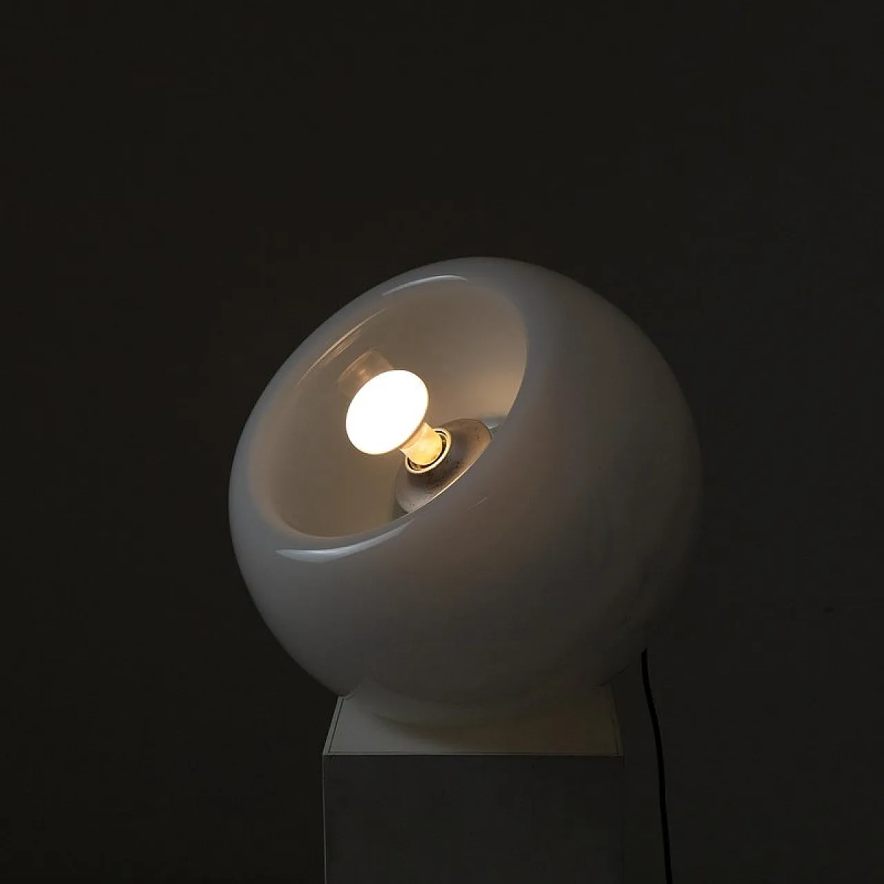 Glass Vacuna table lamp by Eleonore Peduzzi Riva for Artemide, 1970s 3