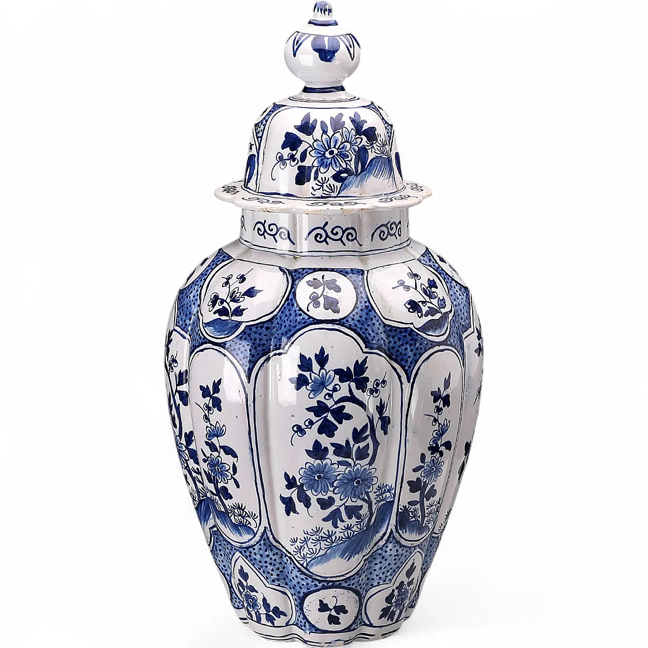 Majolica vase with lid, Aprey manufacture, 19th century 10