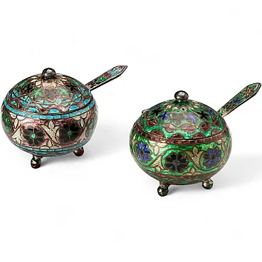 Pair of salt shakers in 925 silver and enamel, 20th century