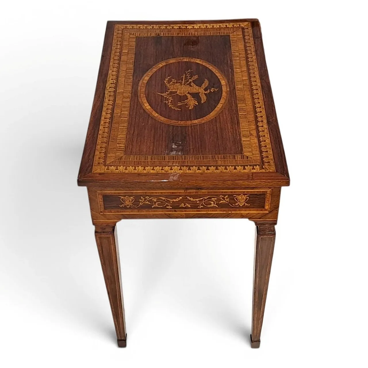 Small inlaid desk, 18th century 5