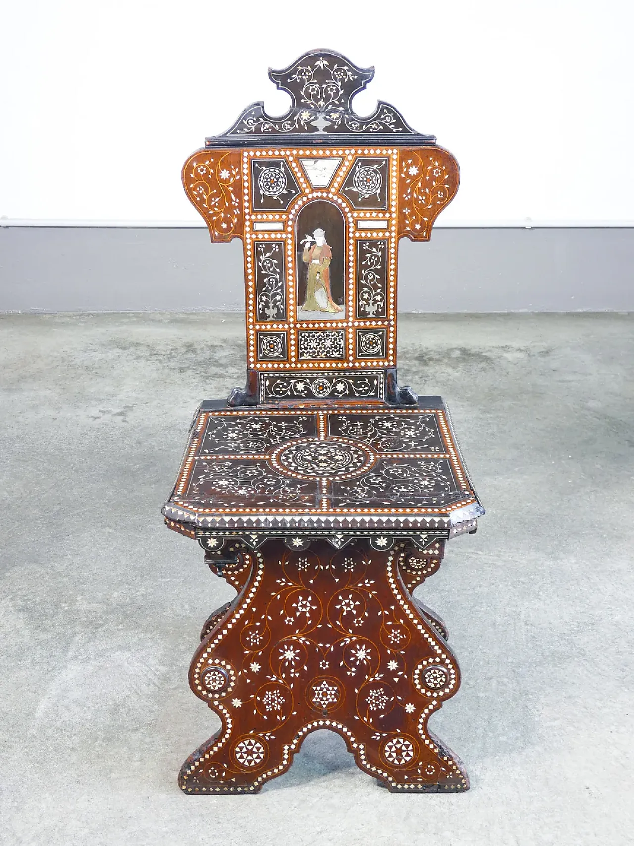 Coppia di sedie di Adriano BRAMBILLA, in legno intarsiato, '800 4