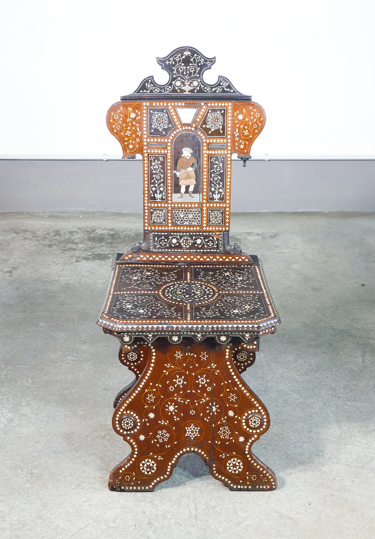 Coppia di sedie di Adriano BRAMBILLA, in legno intarsiato, '800 14