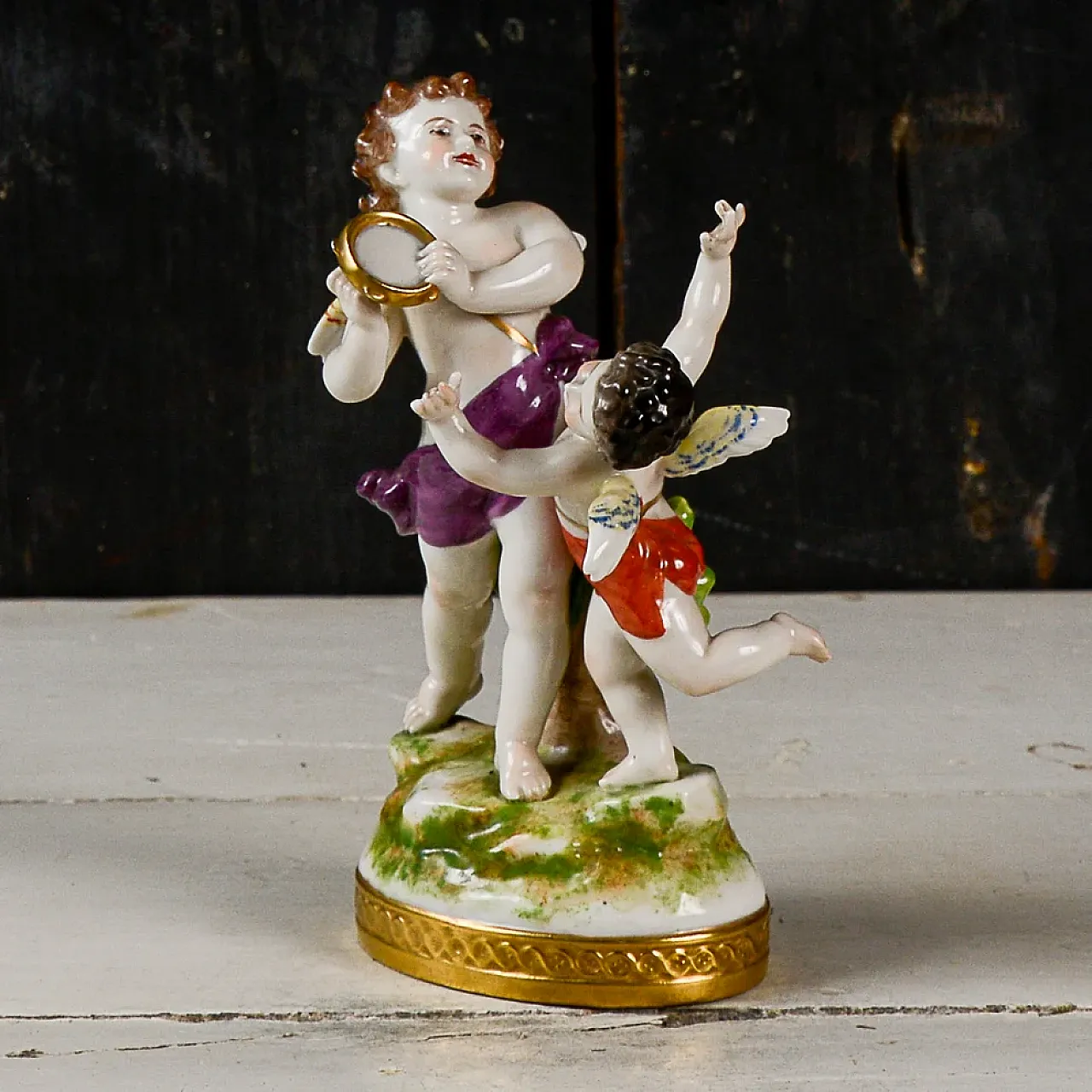 Putti musicisti danzanti con cembalo, scultura Capodimonte, '900 2