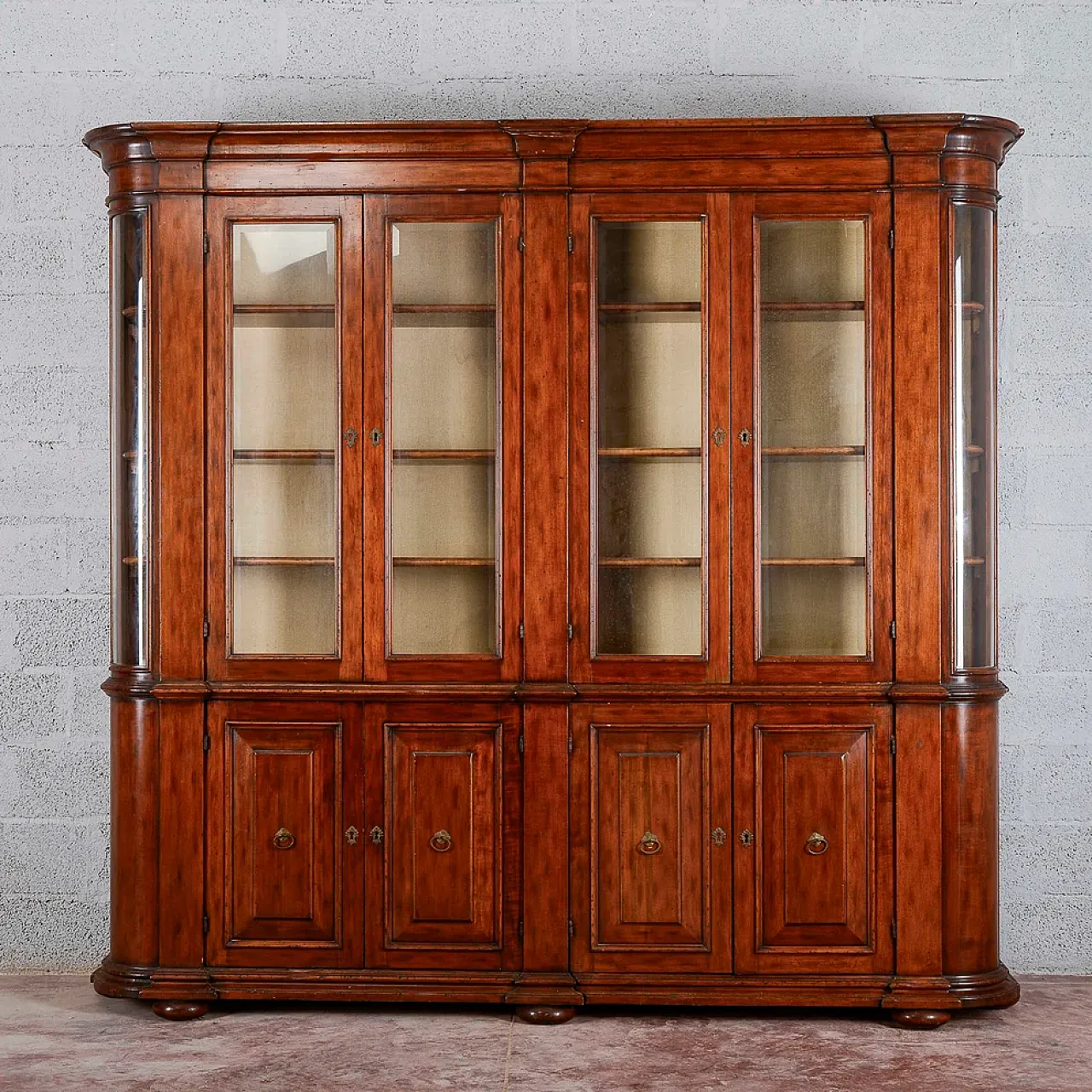 Walnut display case, 19th century 1