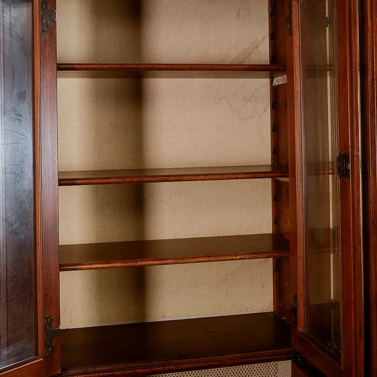 Walnut display case, 19th century 6