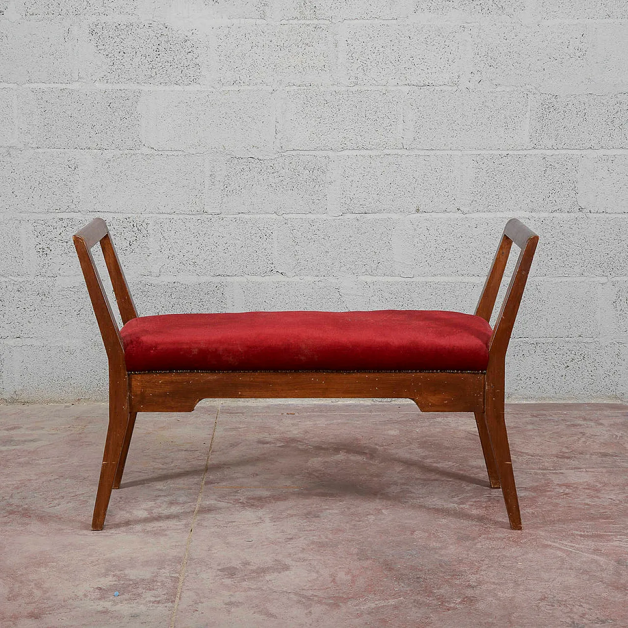 Small covered wooden bench, 20th century 1