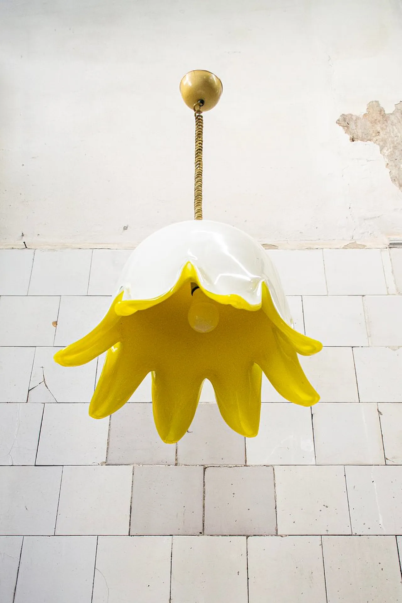 Yellow Murano glass floral pendant light from Leucos, 1970s 4