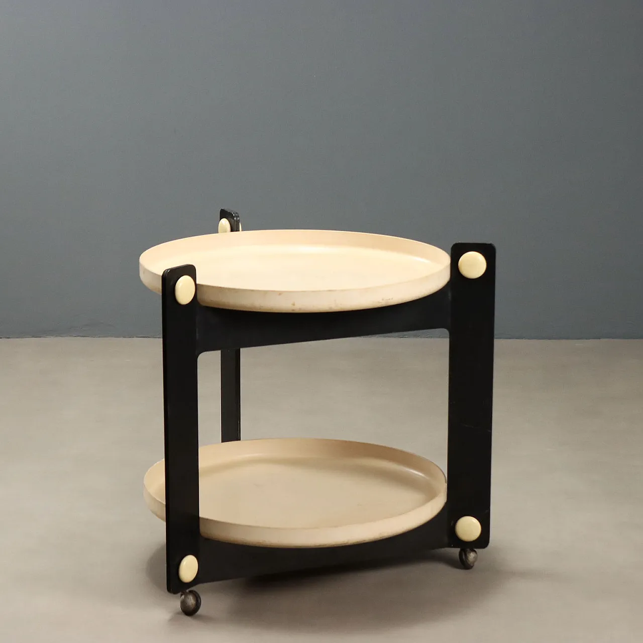 Carrello di Luigi Massoni per Guzzini, anni '70 1
