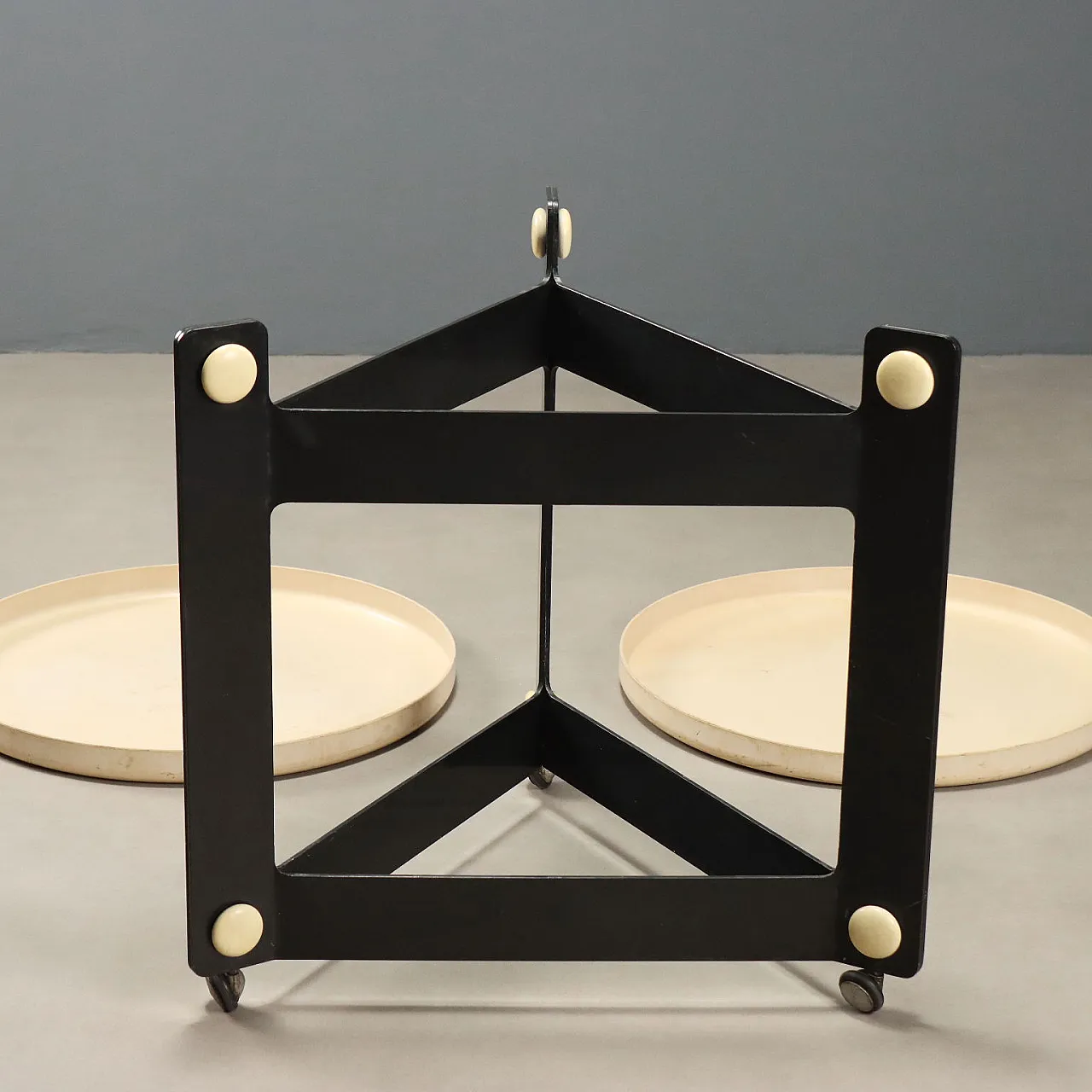 Carrello di Luigi Massoni per Guzzini, anni '70 10