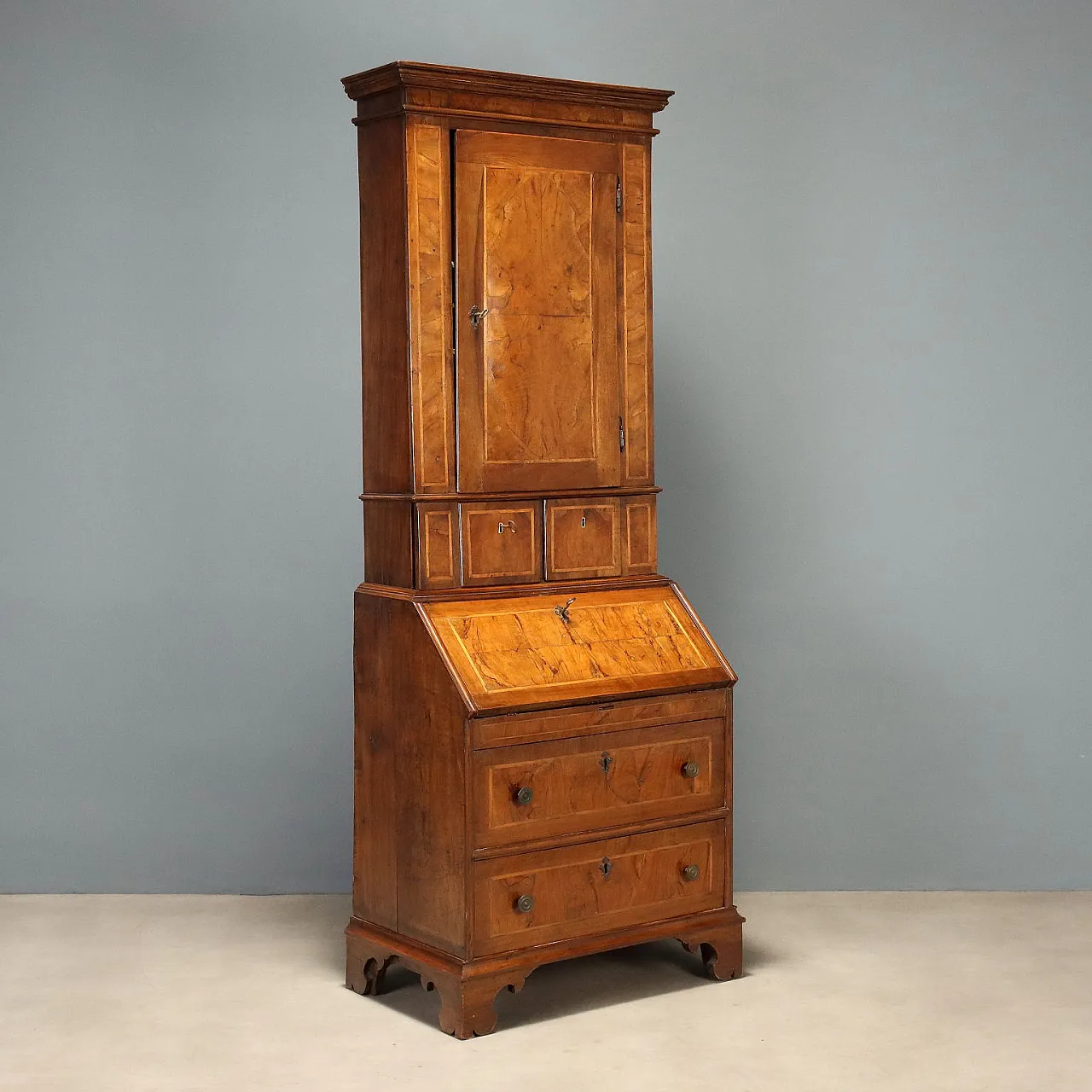 Trumeau in walnut and walnut briar, 18th century 1
