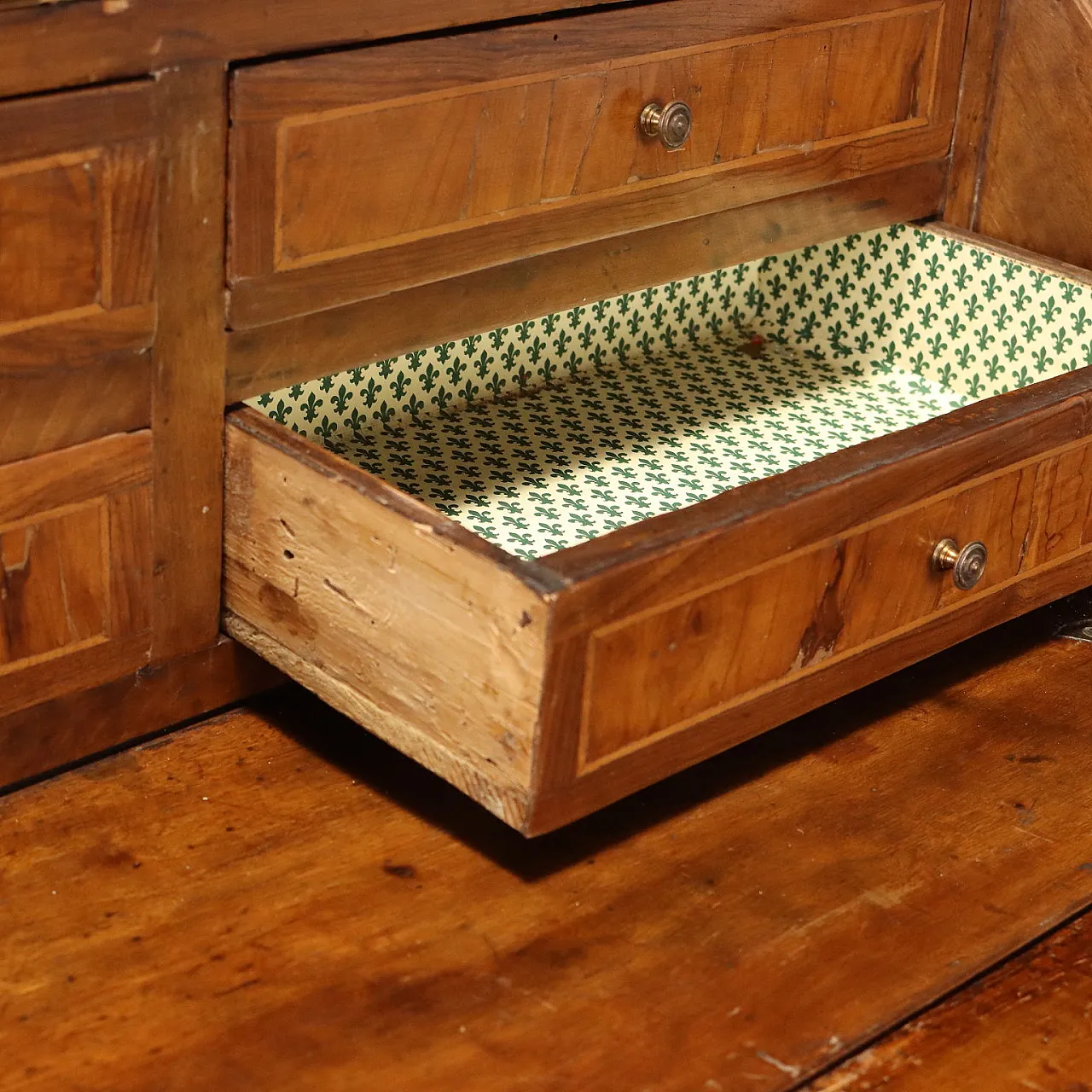 Trumeau in walnut and walnut briar, 18th century 9