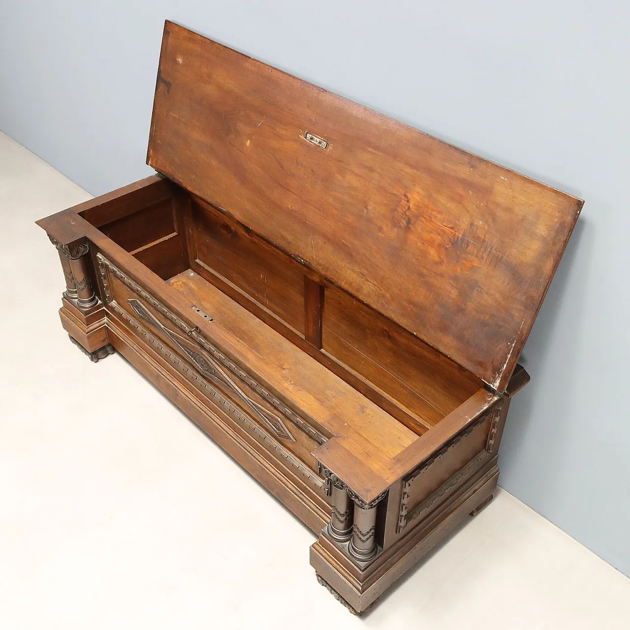 Carved walnut chest, mid-20th century 4