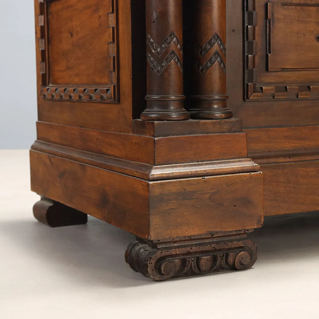 Carved walnut chest, mid-20th century 8