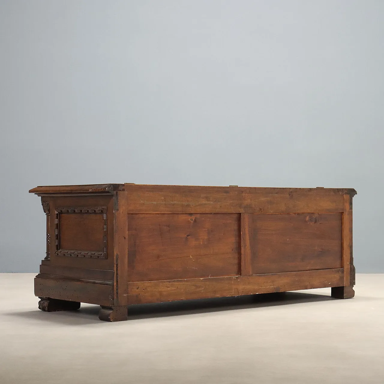 Carved walnut chest, mid-20th century 10