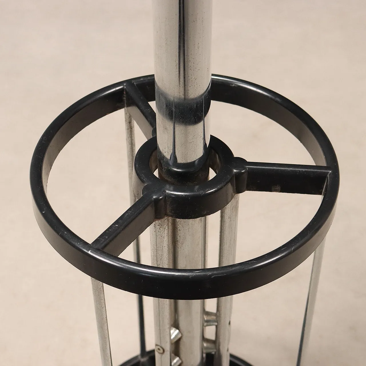 Coat hanger, 1970s 6