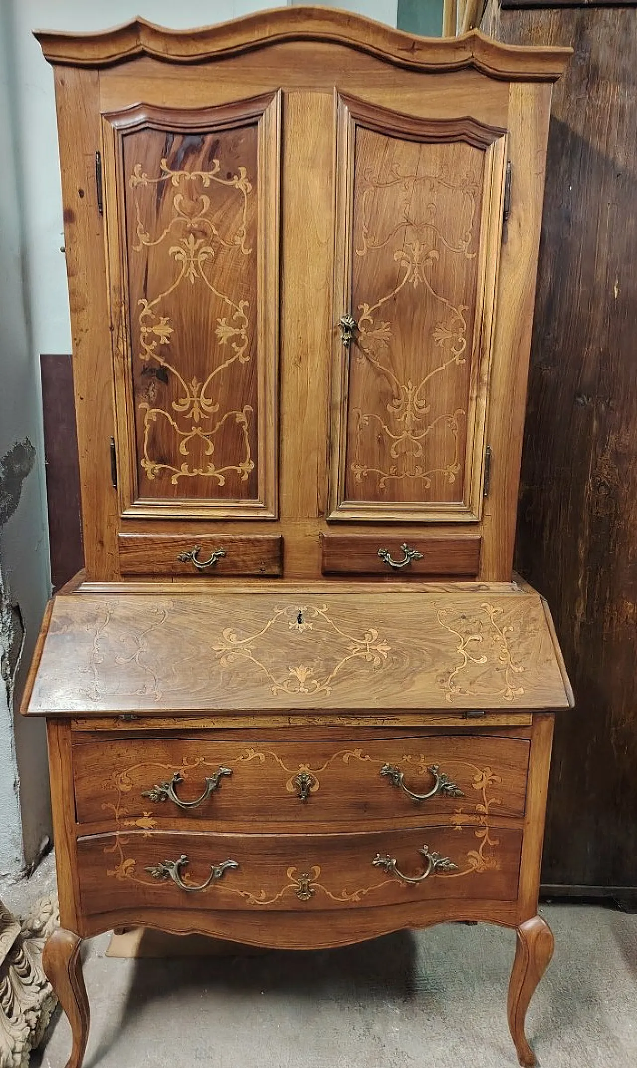 Louis XV style solid wood trumeau cabinet, early 20th century 1