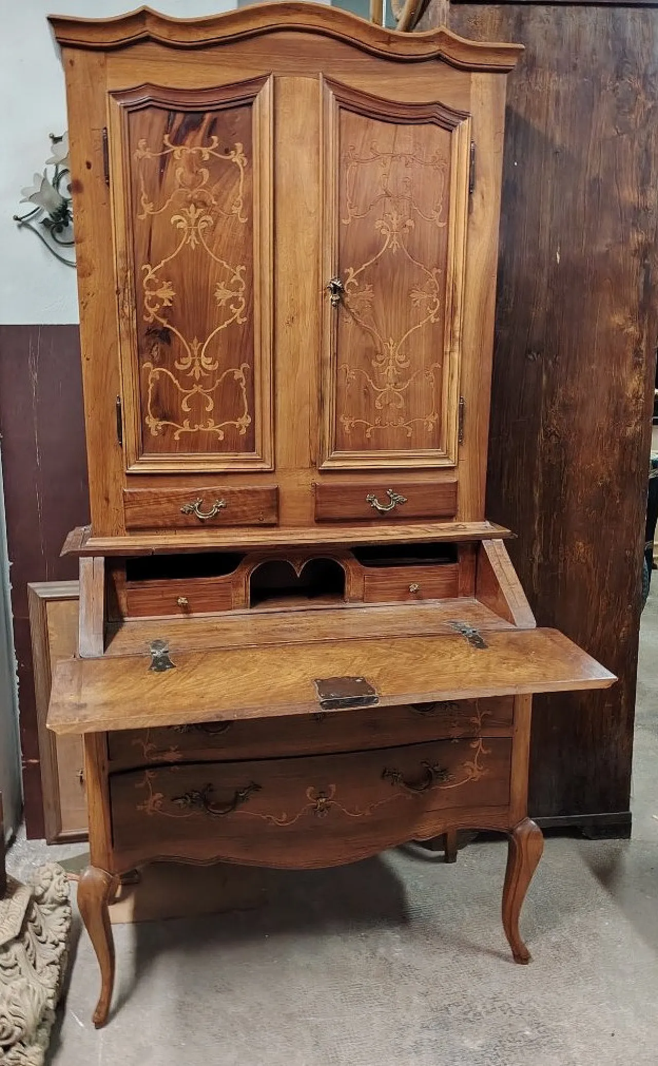 Louis XV style solid wood trumeau cabinet, early 20th century 3