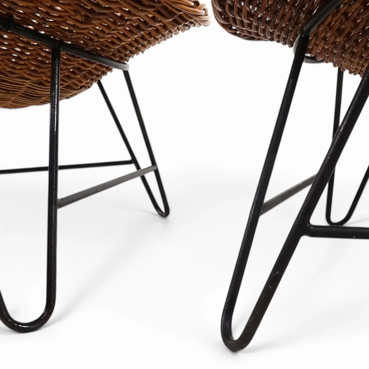 Pair of rattan lounge chairs on metal frame, 1970s 10