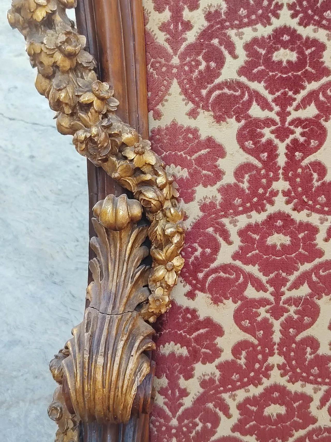 Ceremonial throne carved and gilded in wood, 19th century 4