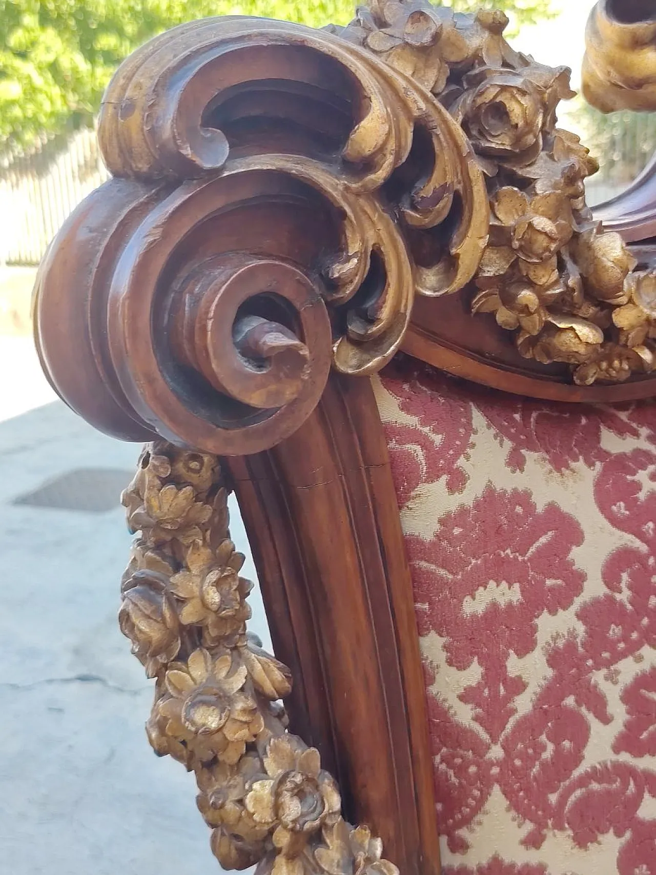 Ceremonial throne carved and gilded in wood, 19th century 5