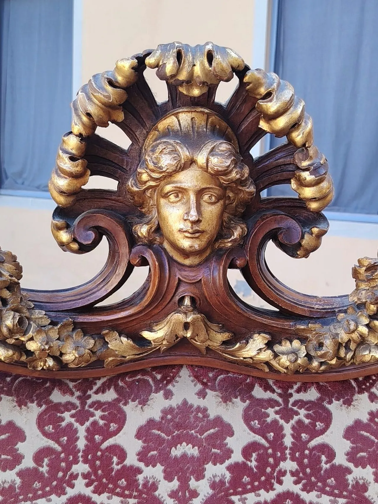 Ceremonial throne carved and gilded in wood, 19th century 10