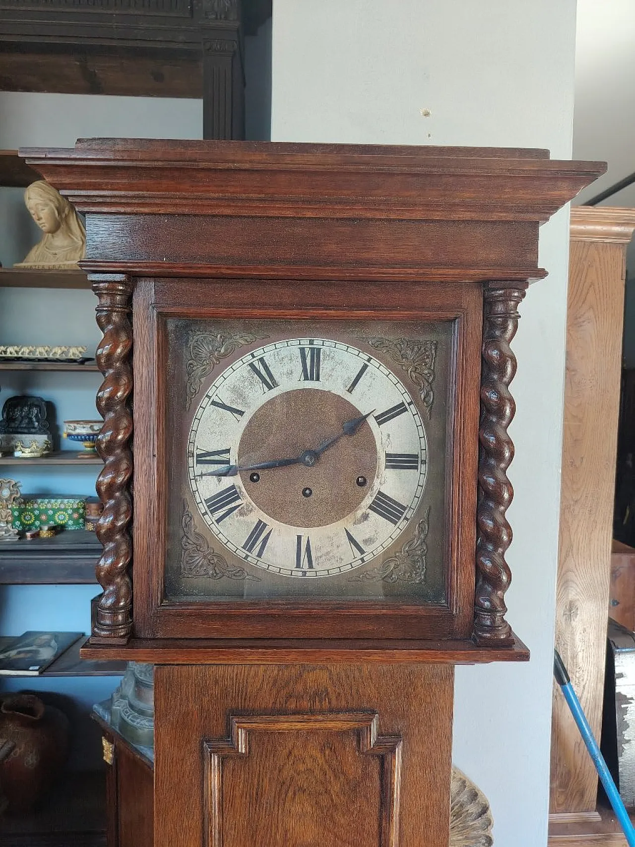 Oak pendulum clock, 19th century 3