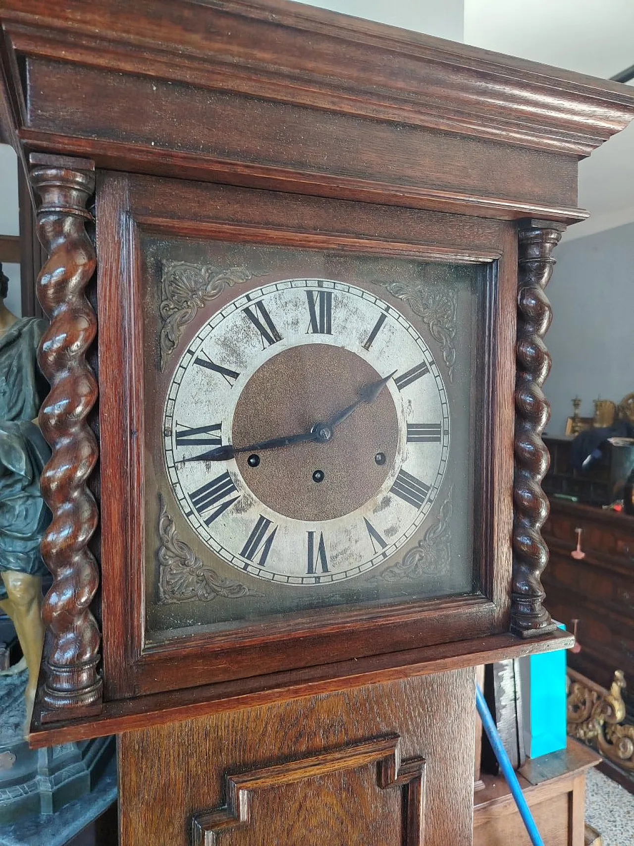 Oak pendulum clock, 19th century 8