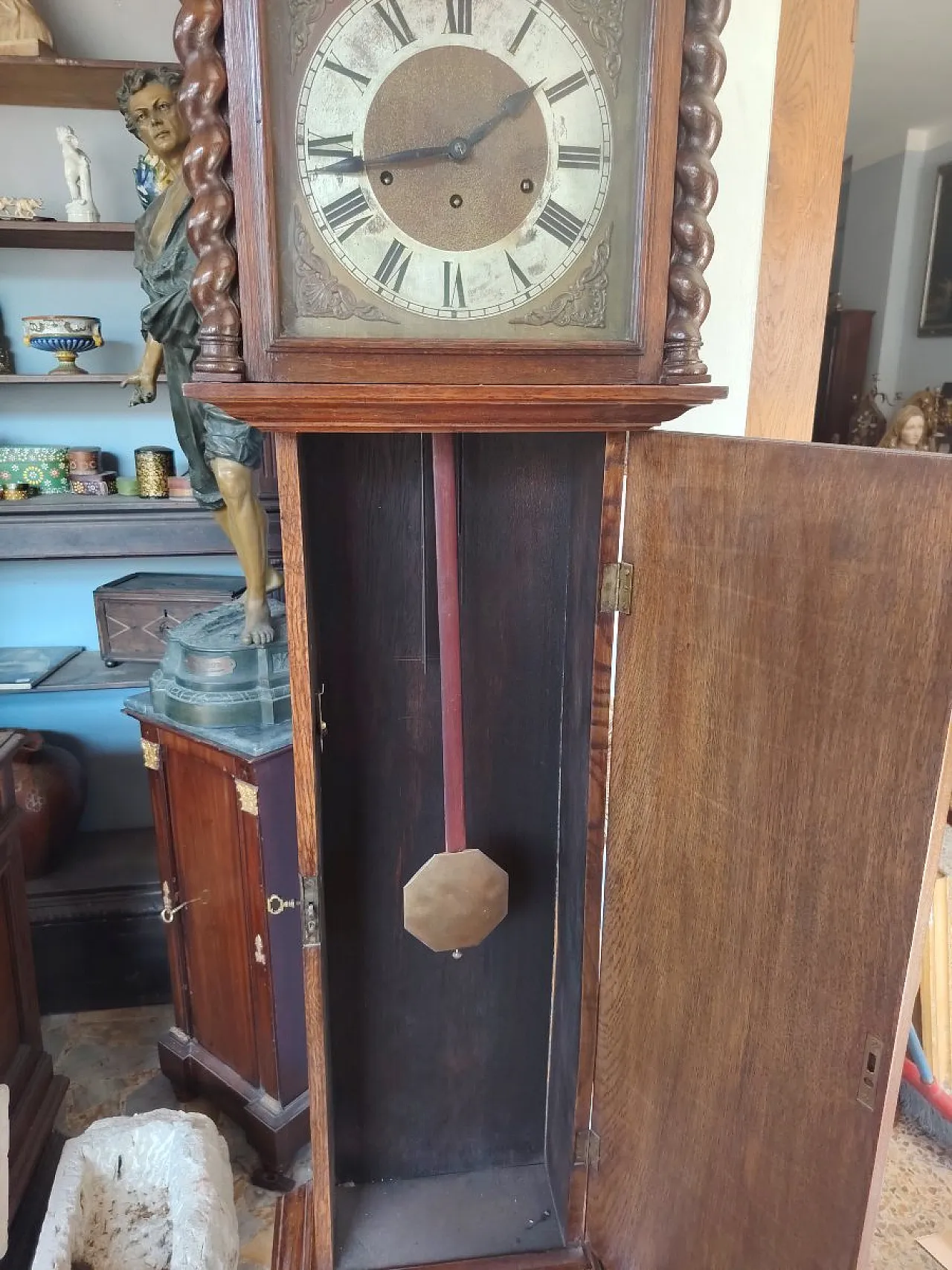 Oak pendulum clock, 19th century 12