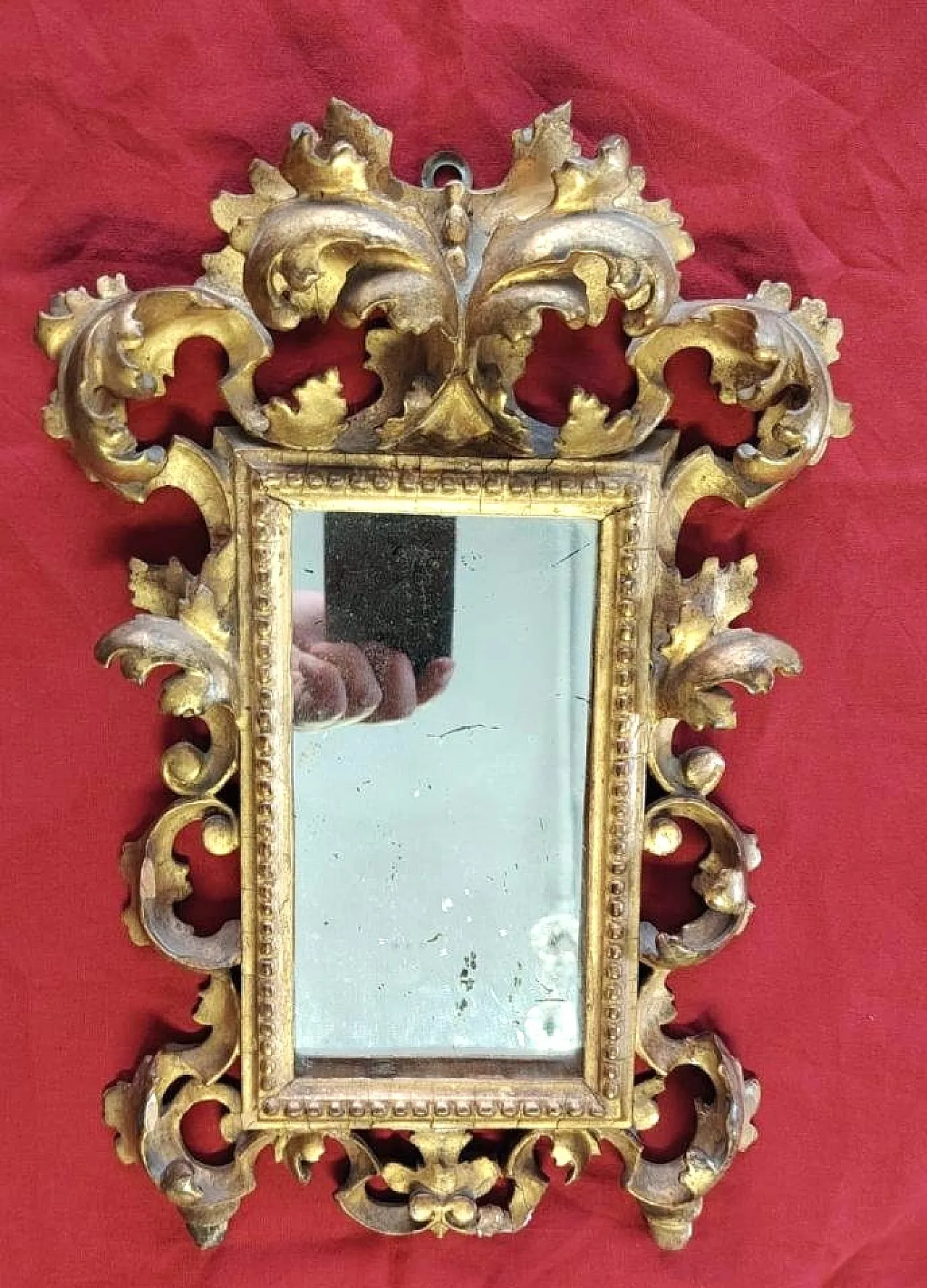 Finely carved and gilded wooden frame, 19th century 5