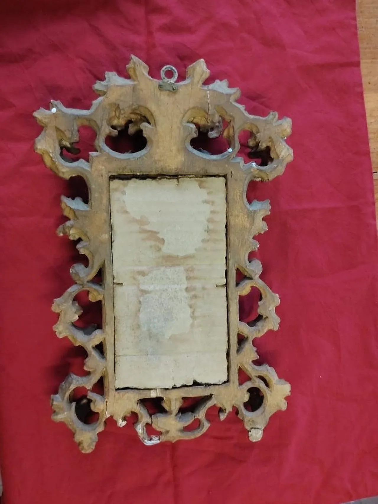 Finely carved and gilded wooden frame, 19th century 12