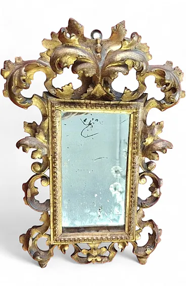 Finely carved and gilded wooden frame, 19th century