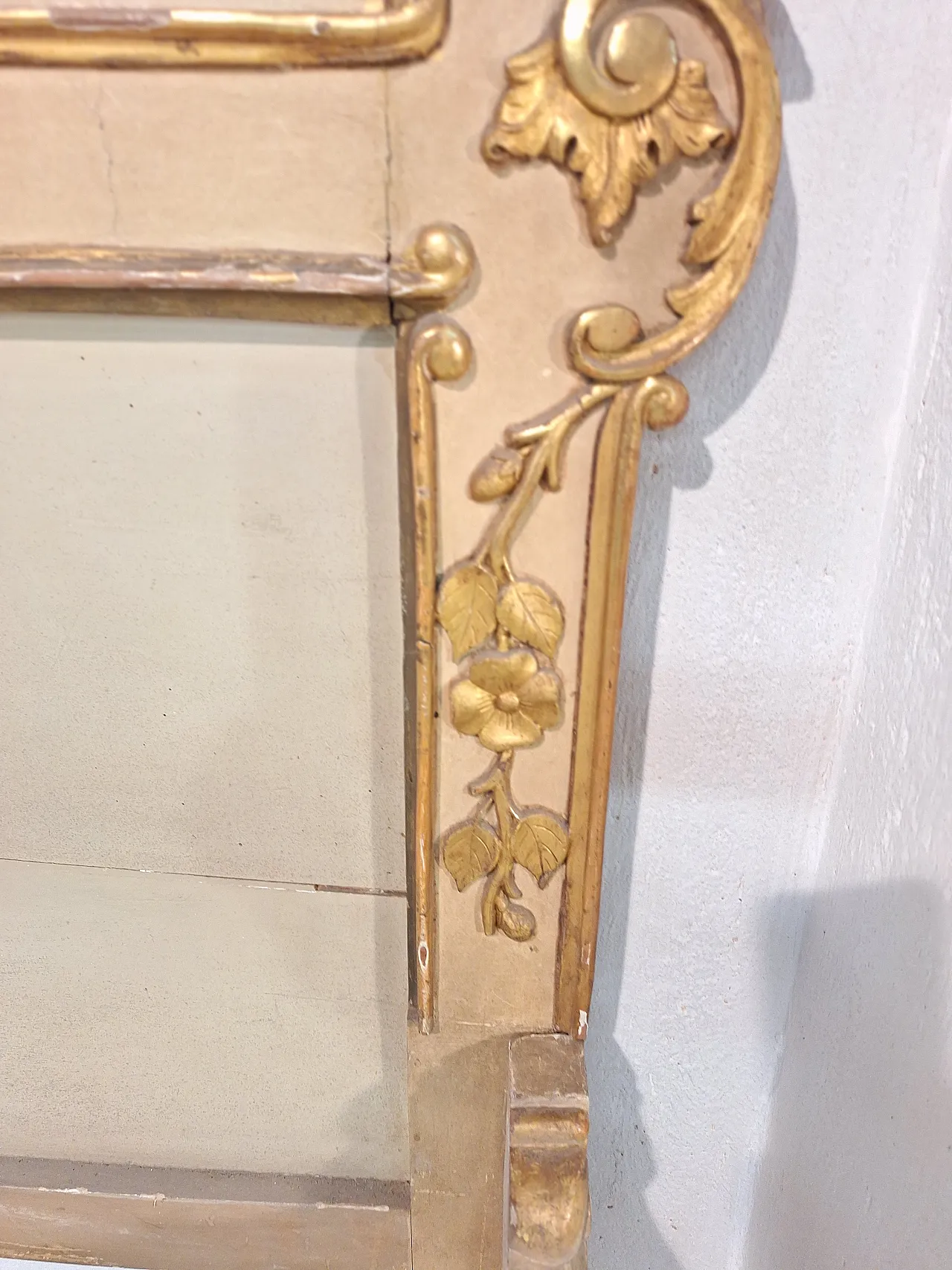 Letto stile Rococò in legno scolpito laccato e dorato, anni '50 3