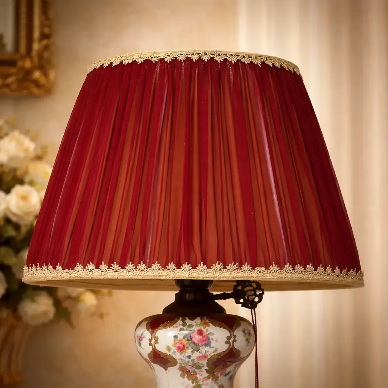 Lampada Da Tavola In Porcellana Dipinta E Bronzo Dorato, anni '50 4