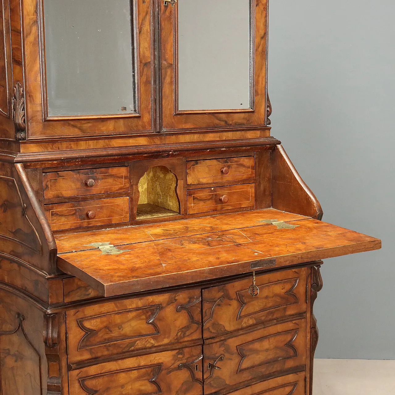 Trumeau Lombardo in style with mirrored doors, 20th century 4